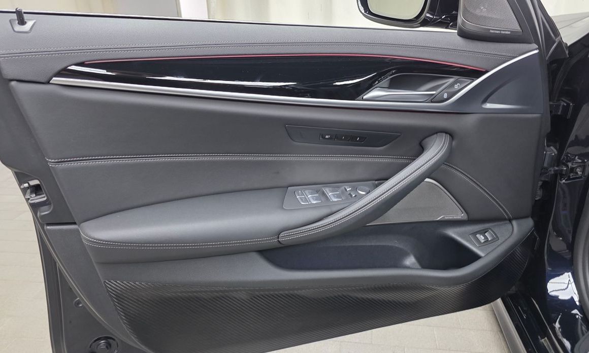 BMW 5-Series 2022