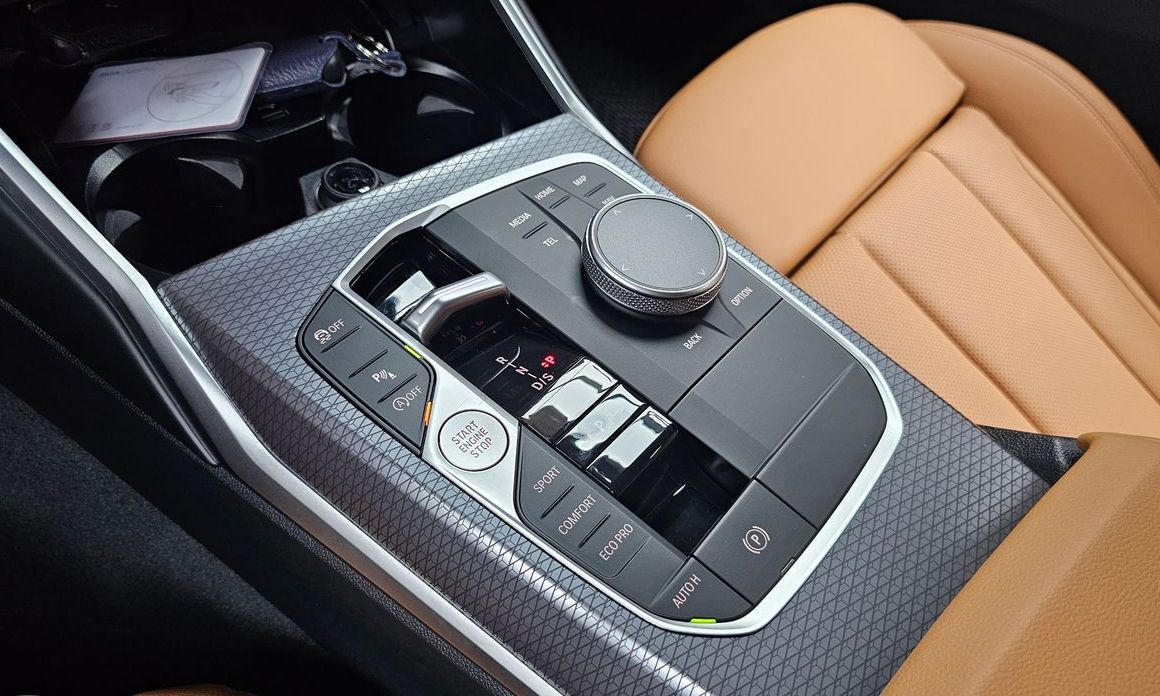 BMW 3-Series 2025