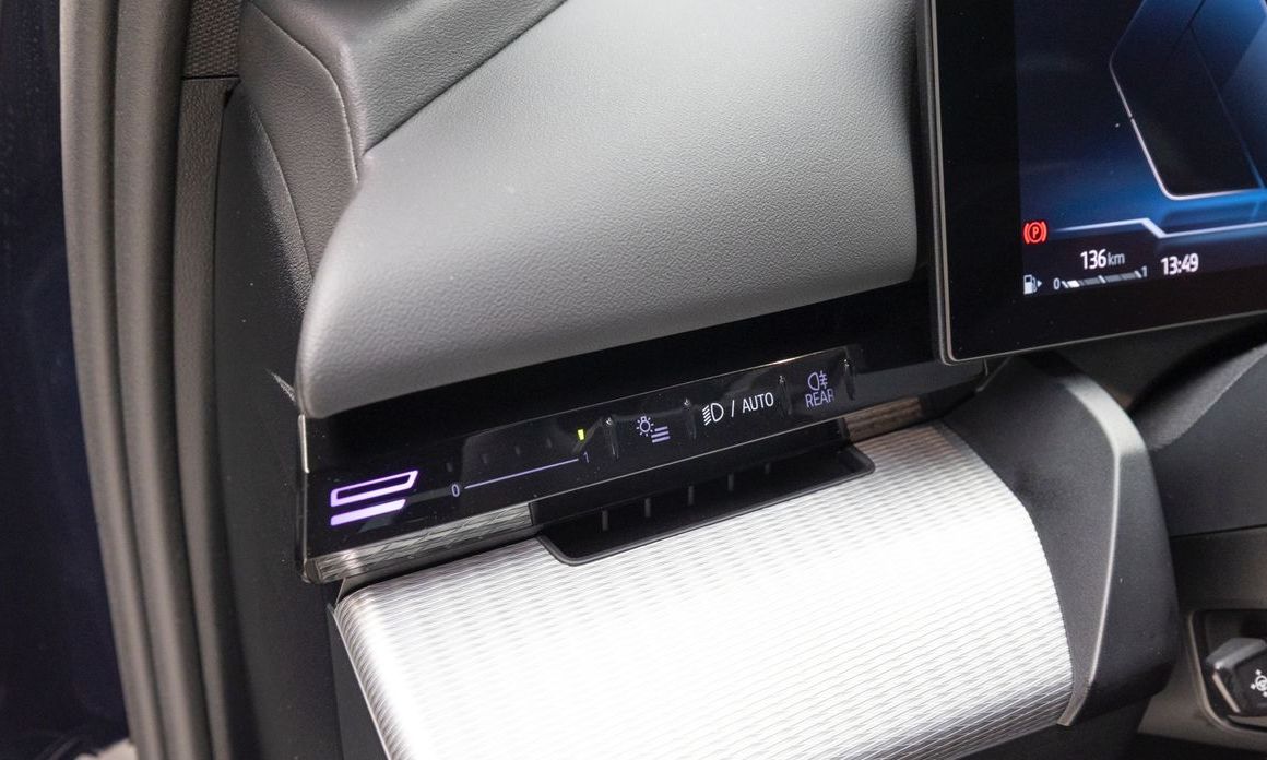 BMW 5-Series 2024