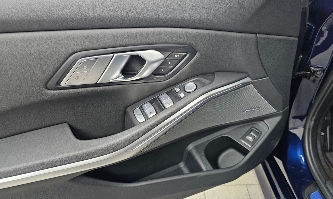 BMW 3-Series 2025