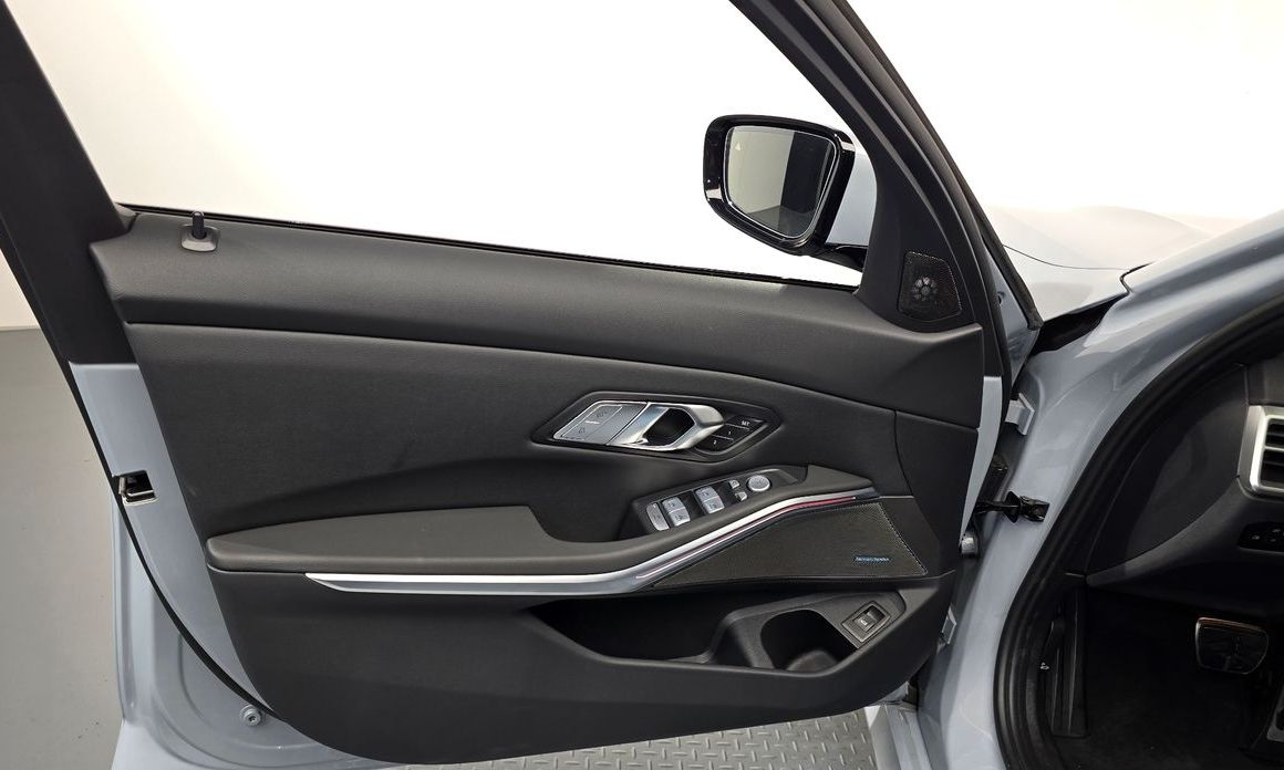 BMW 3-Series 2025