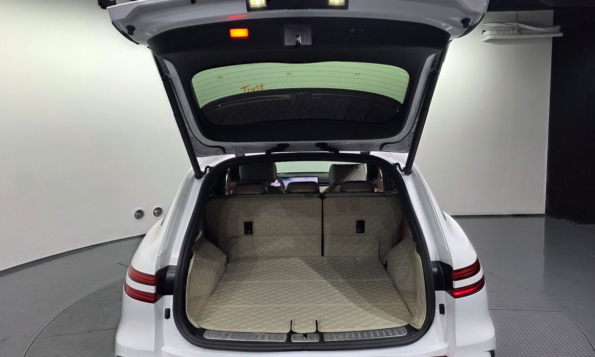 Genesis GV70 2025