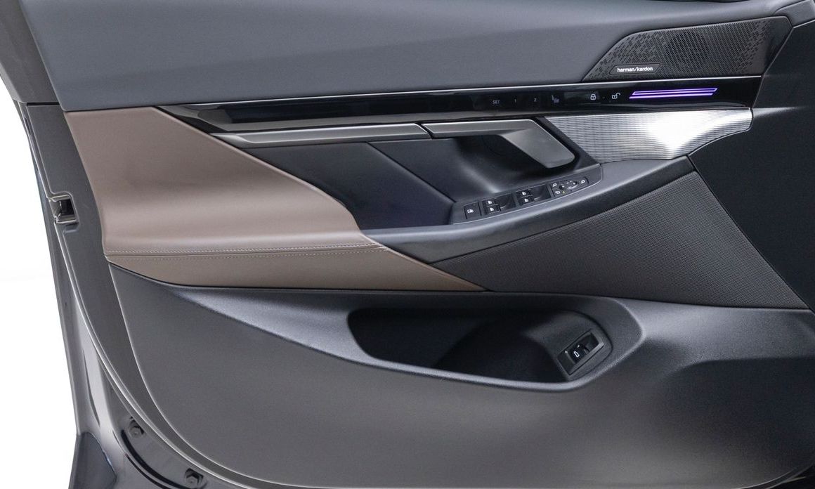 BMW 5-Series 2024