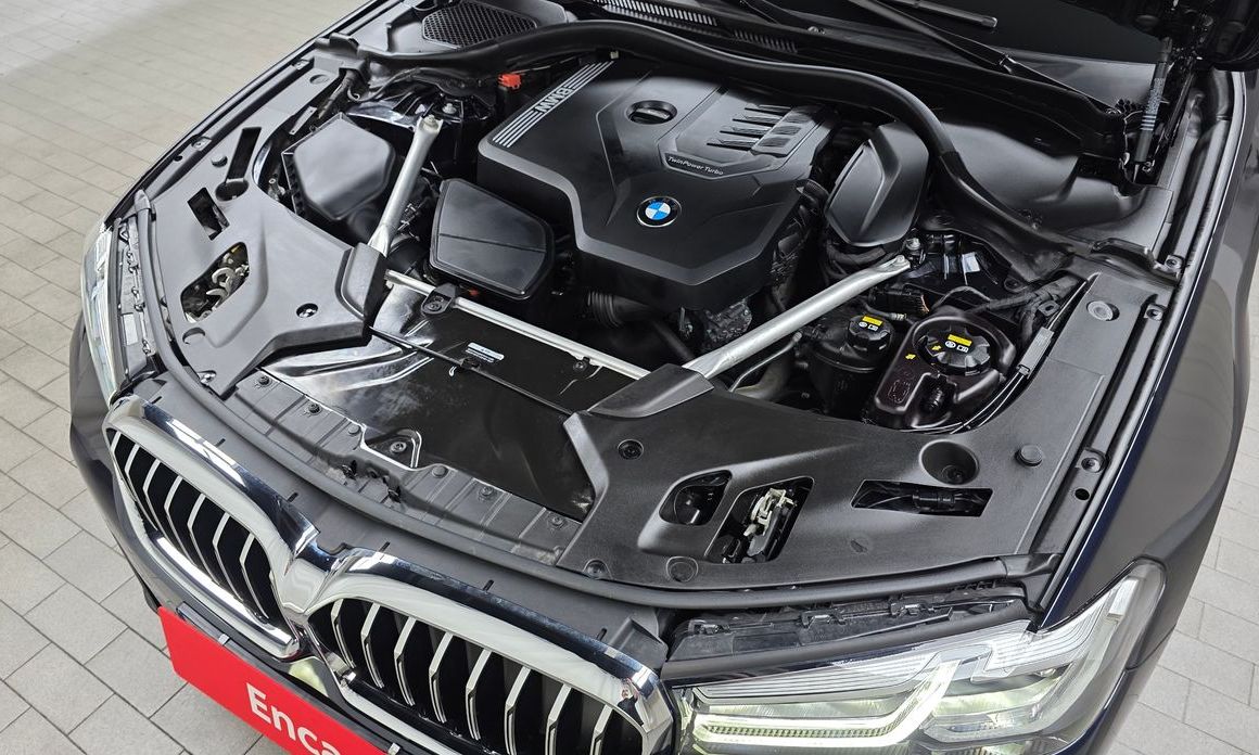 BMW 5-Series 2022