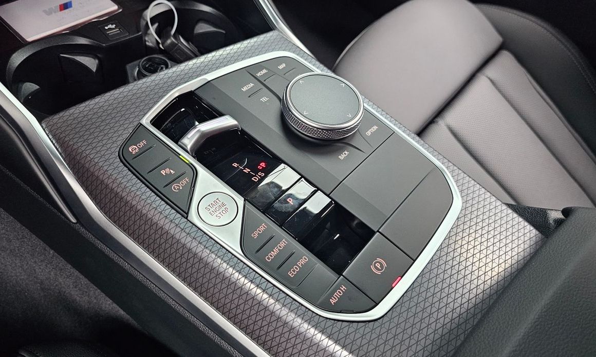 BMW 3-Series 2025
