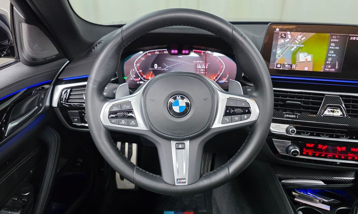 BMW 5-Series 2022