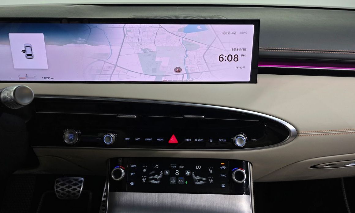 Genesis GV70 2025