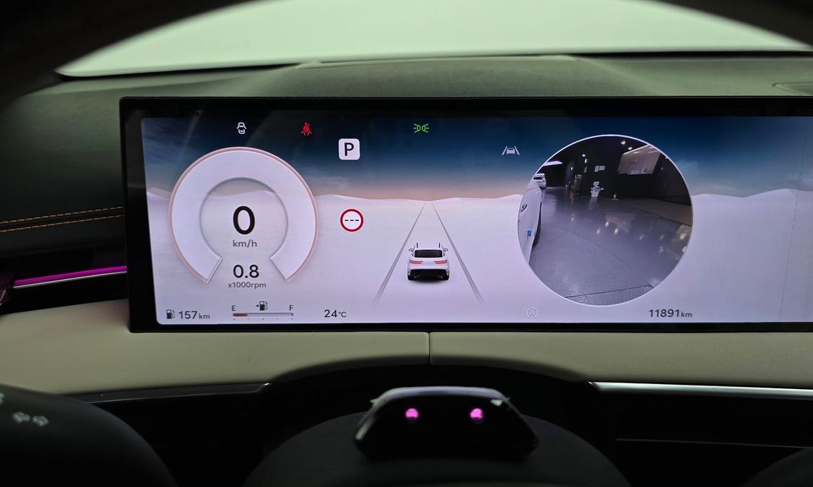 Genesis GV70 2025