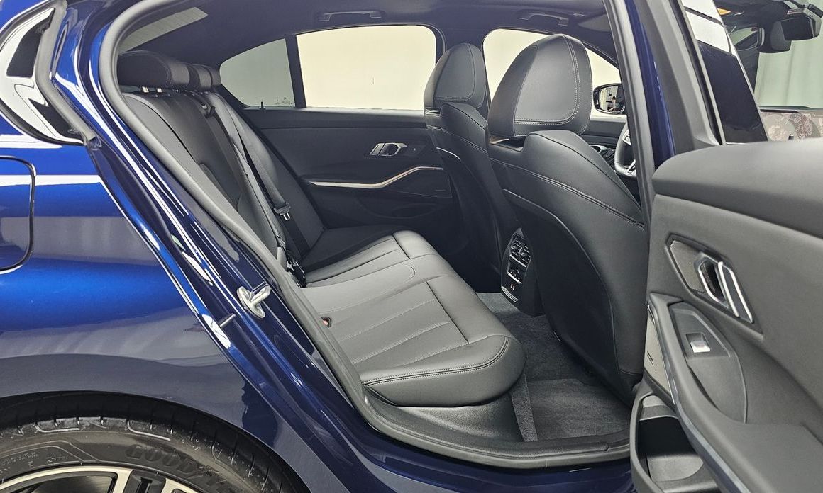 BMW 3-Series 2025