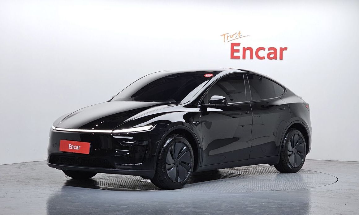Tesla Model Y 2025