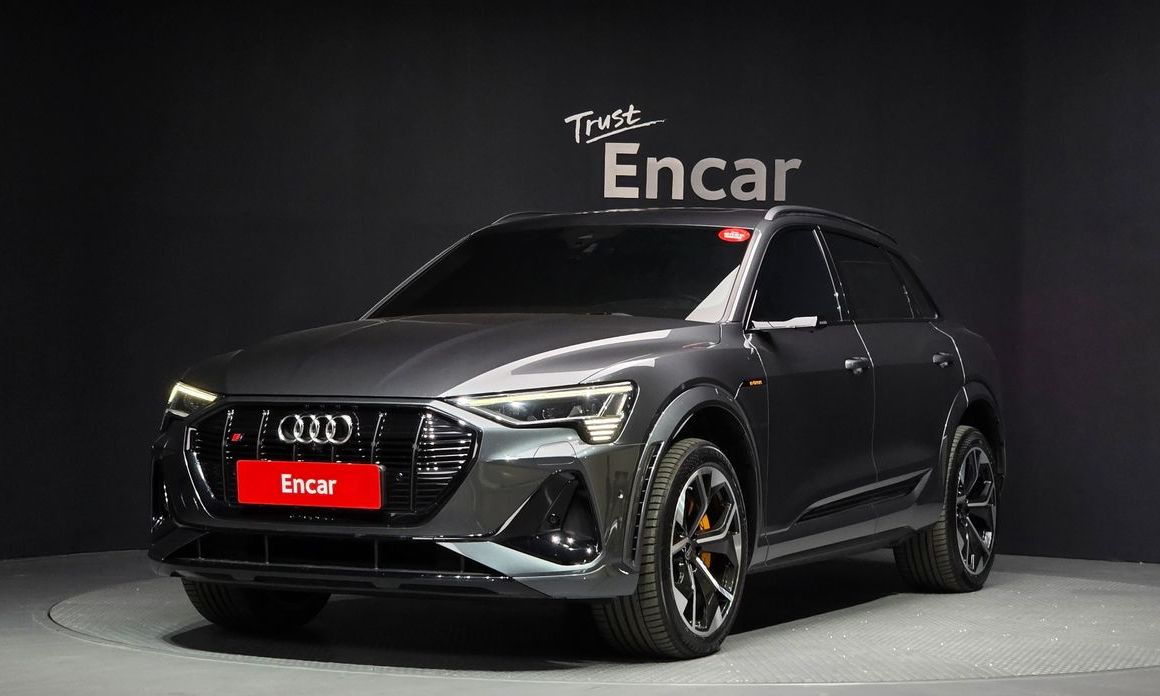 Audi e-tron 2023