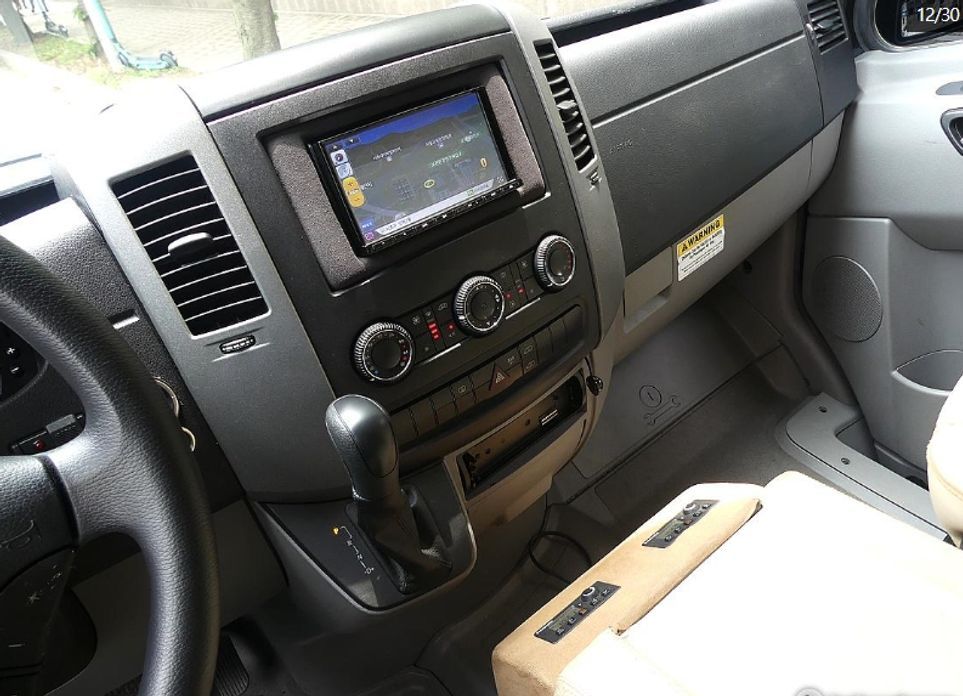 Mercedes-Benz Sprinter 2012