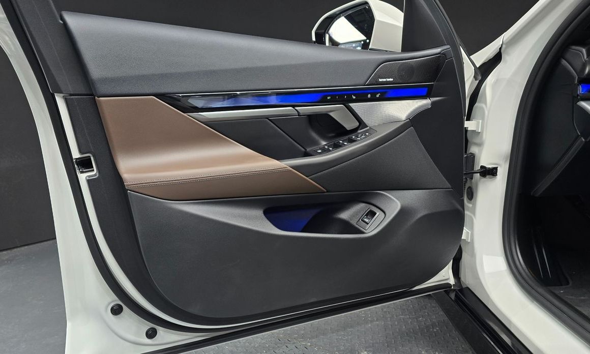 BMW 5-Series 2025