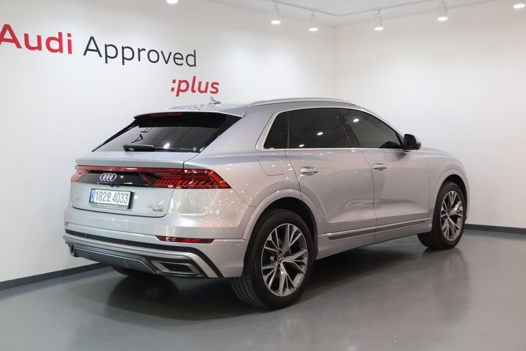 Audi Q8 2021