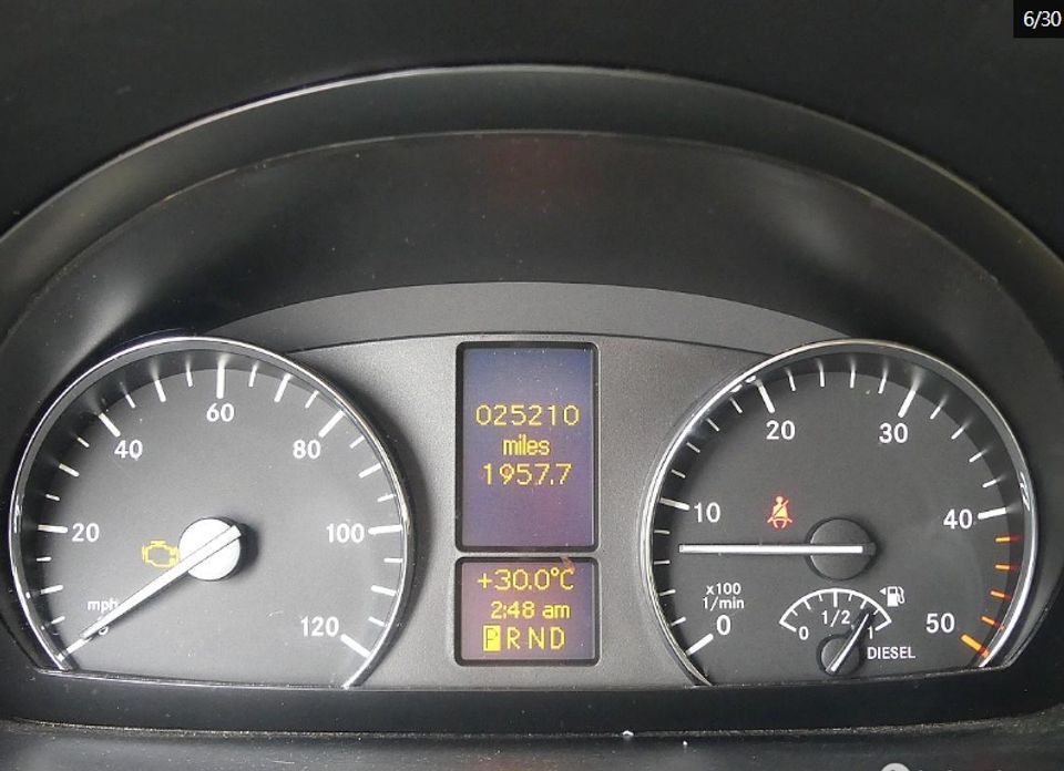 Mercedes-Benz Sprinter 2012