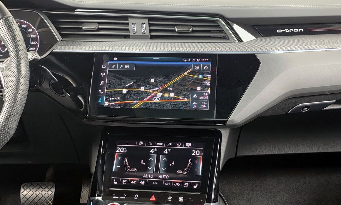 Audi e-tron 2023