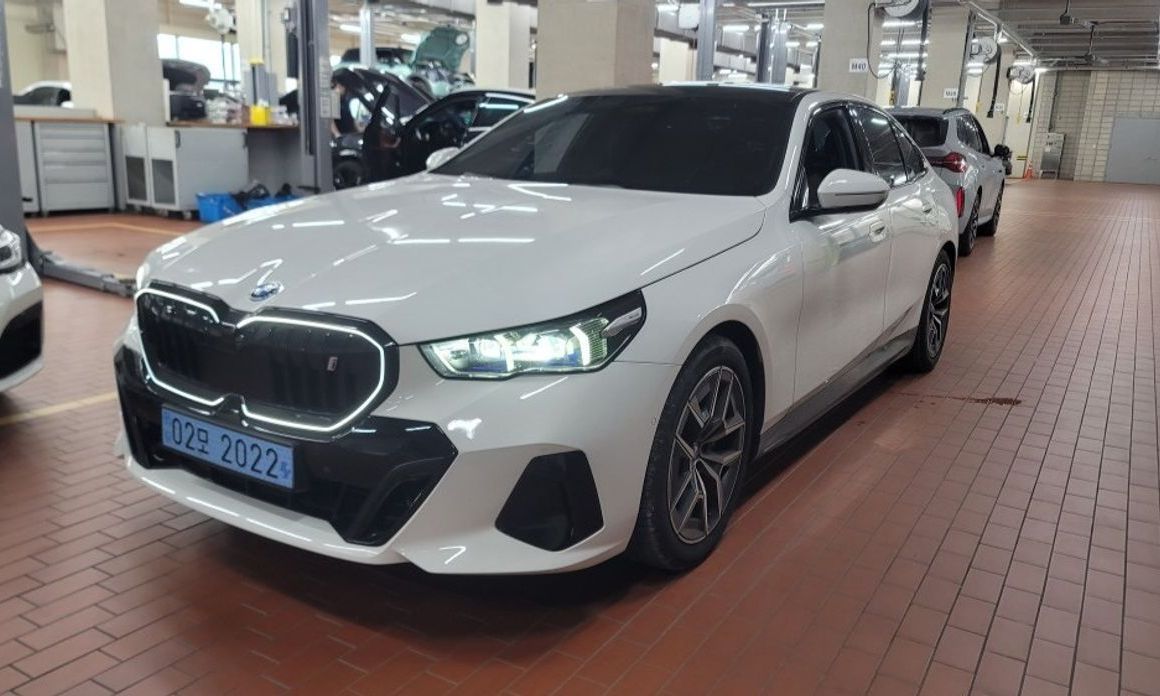 BMW i5 2026