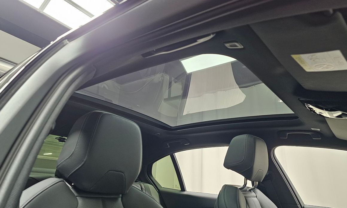 BMW 5-Series 2024
