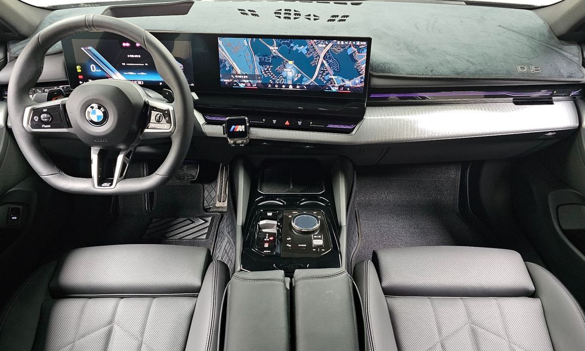 BMW 5-Series 2024