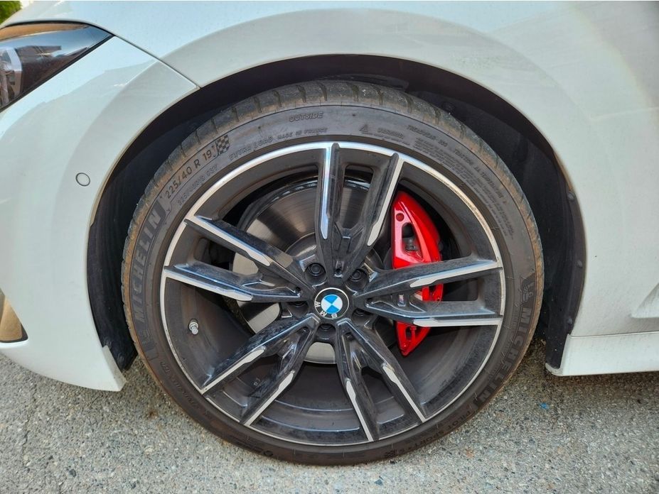 BMW 3-Series 2024