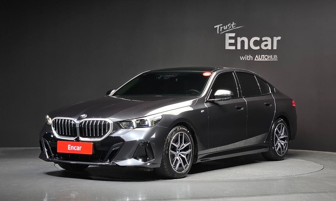 BMW 5-Series 2024