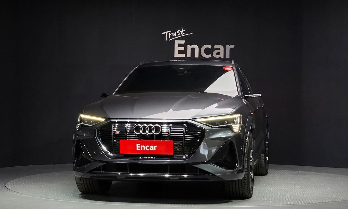 Audi e-tron 2023