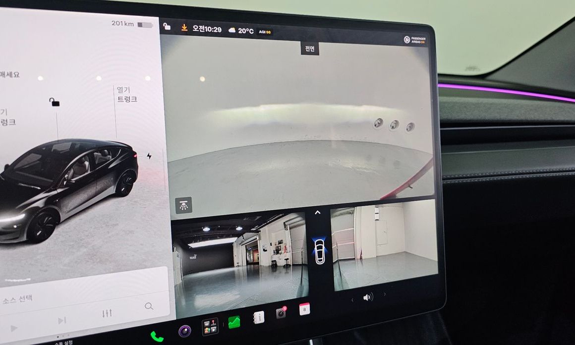 Tesla Model Y 2025