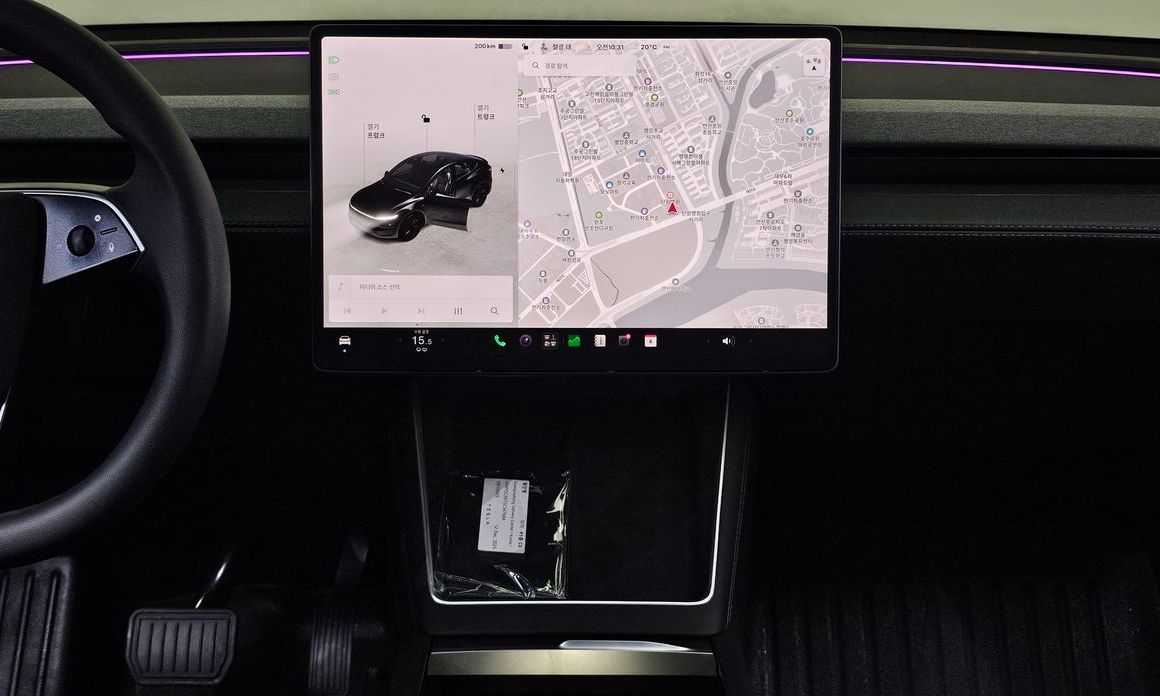 Tesla Model Y 2025