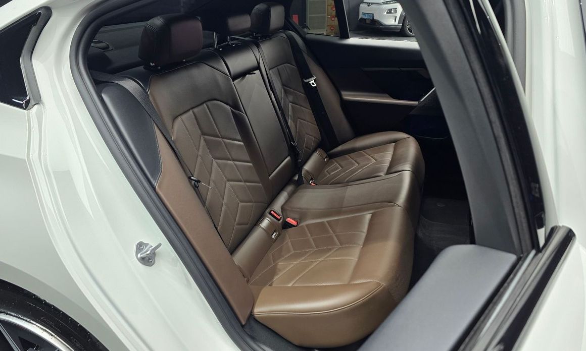 BMW 5-Series 2025