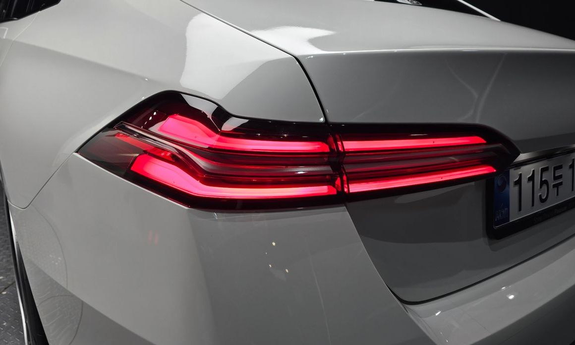 BMW 5-Series 2025