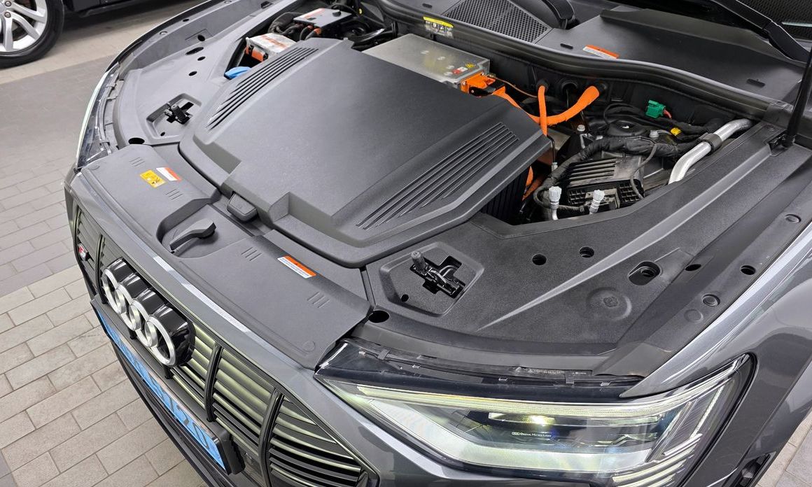 Audi e-tron 2023
