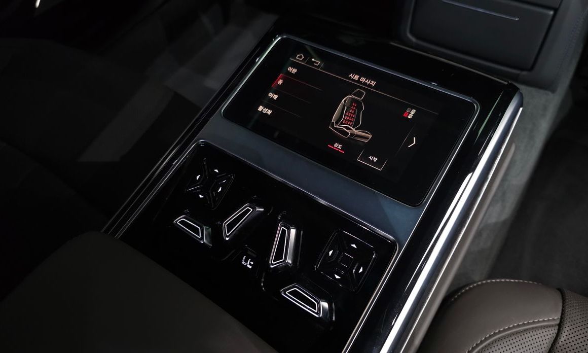 Audi A8 2023