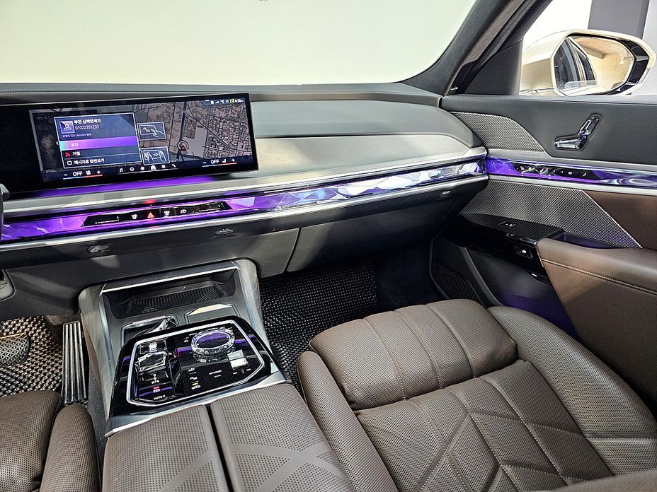 BMW 7-Series 2023