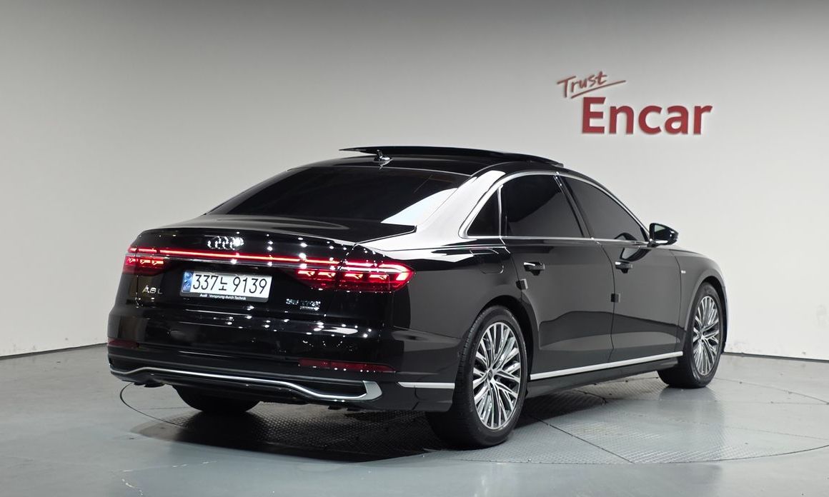 Audi A8 2023