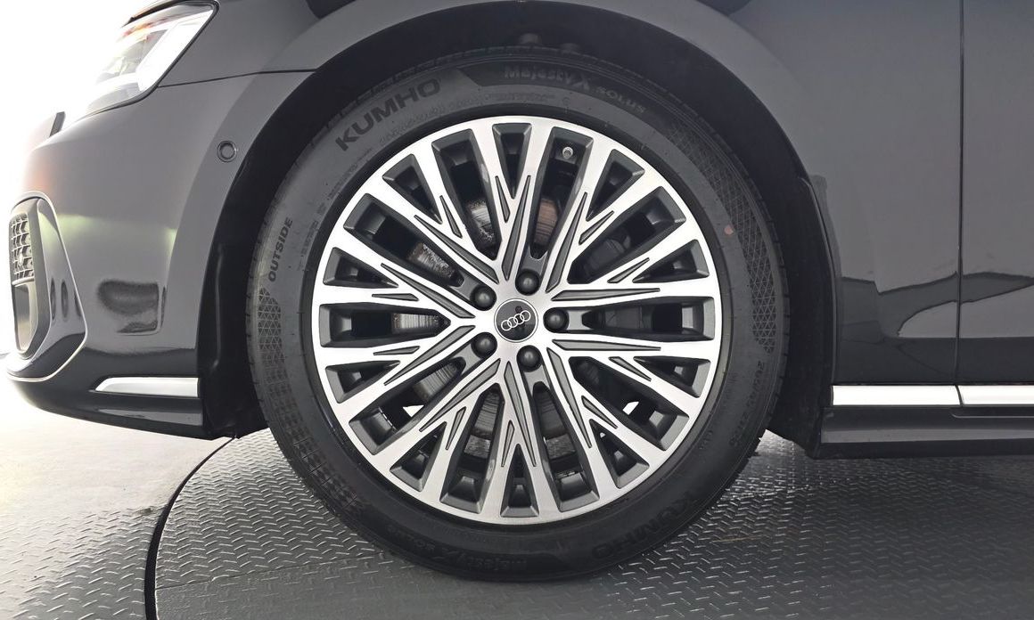 Audi A8 2023