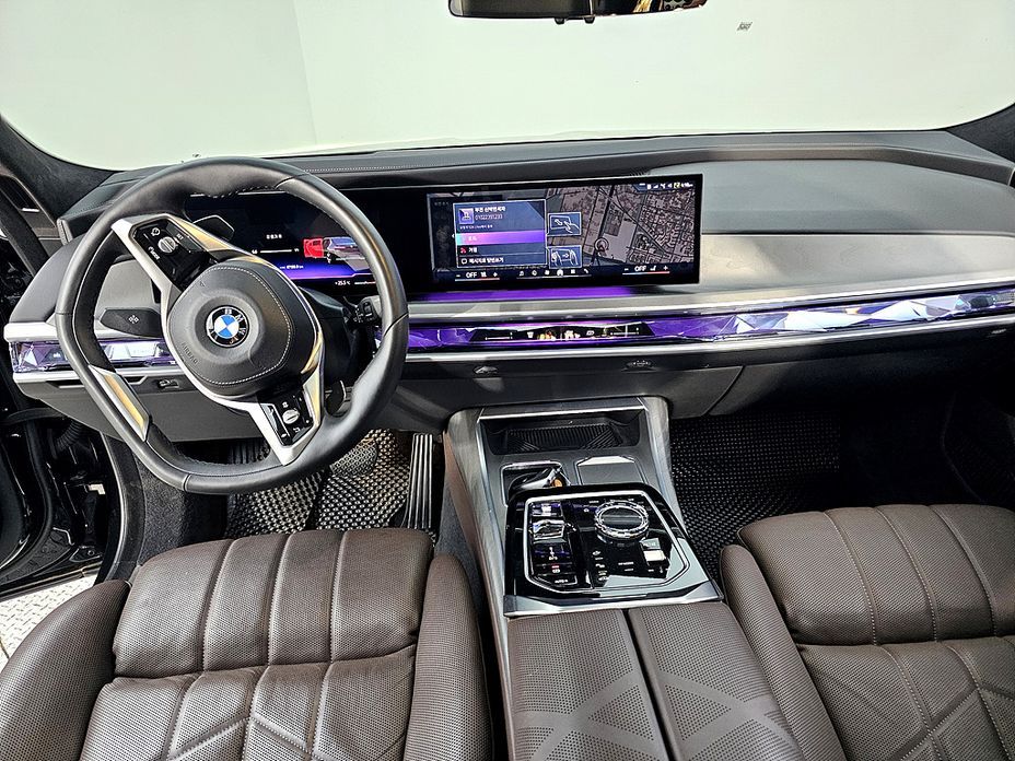 BMW 7-Series 2023