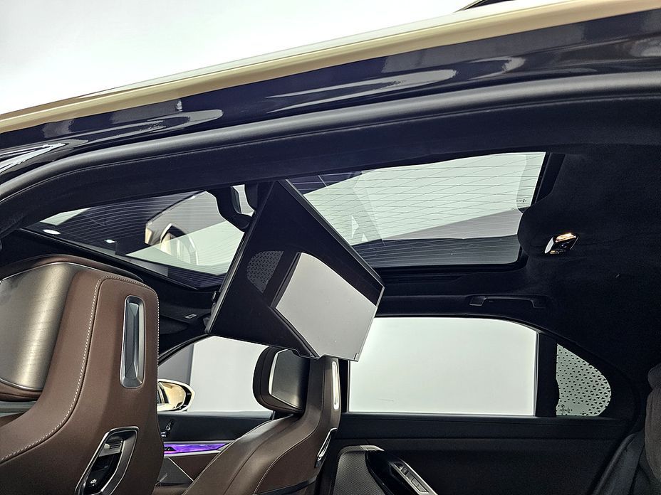 BMW 7-Series 2023