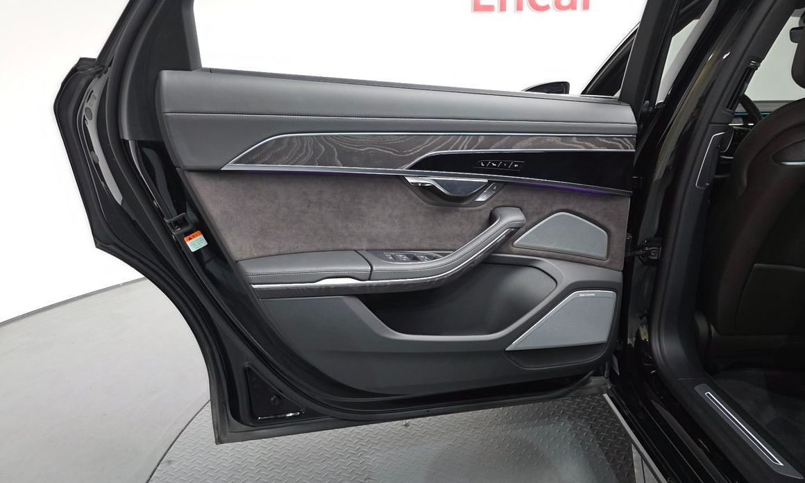 Audi A8 2023