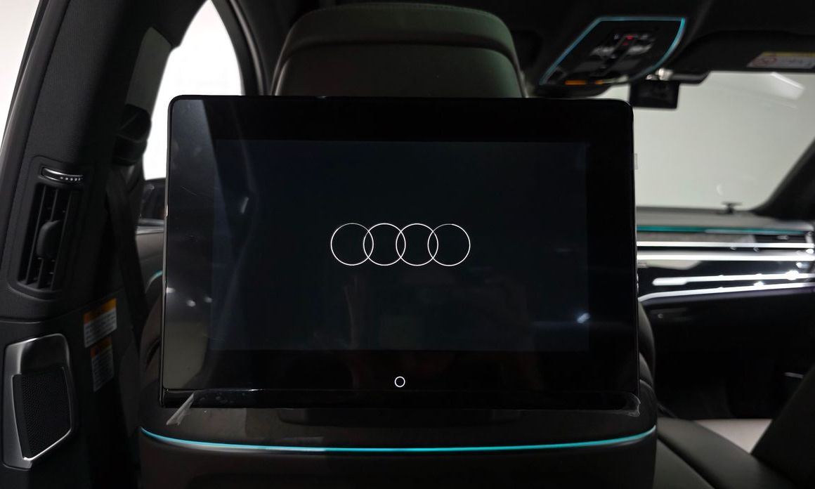 Audi A8 2023