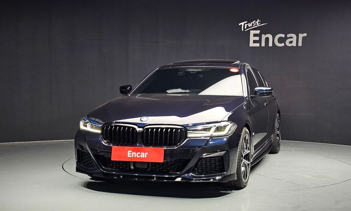 BMW 5-Series 2023