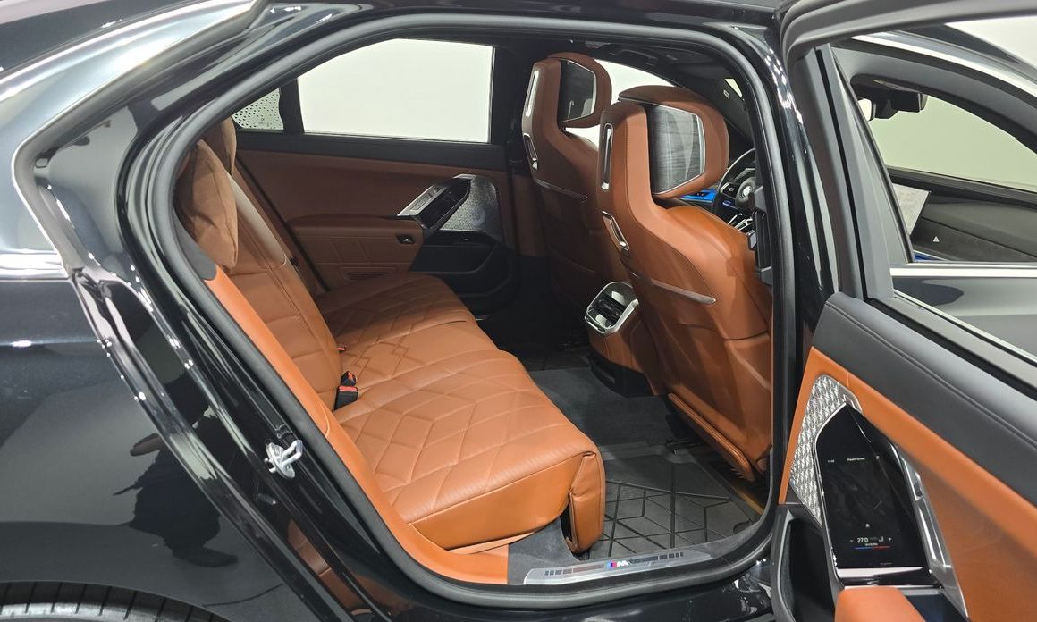 BMW i7 2025