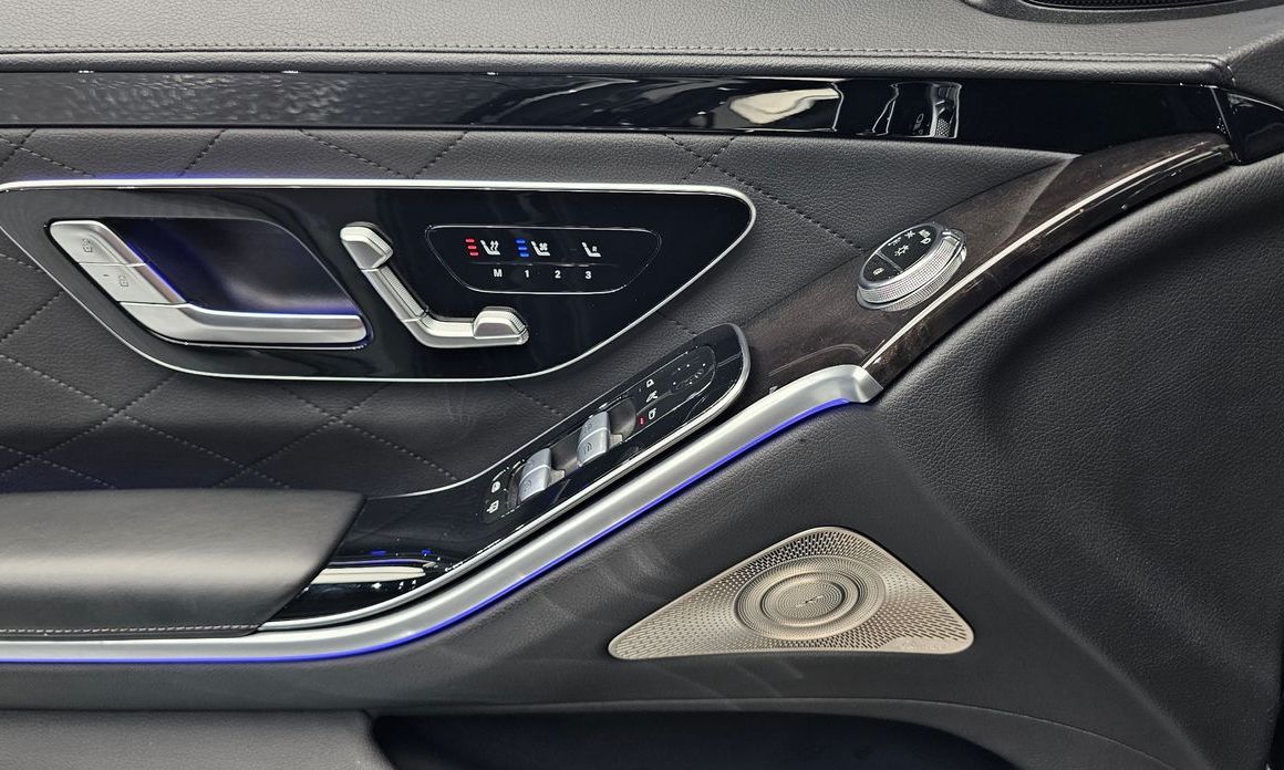 Mercedes-Benz S-Class 2023