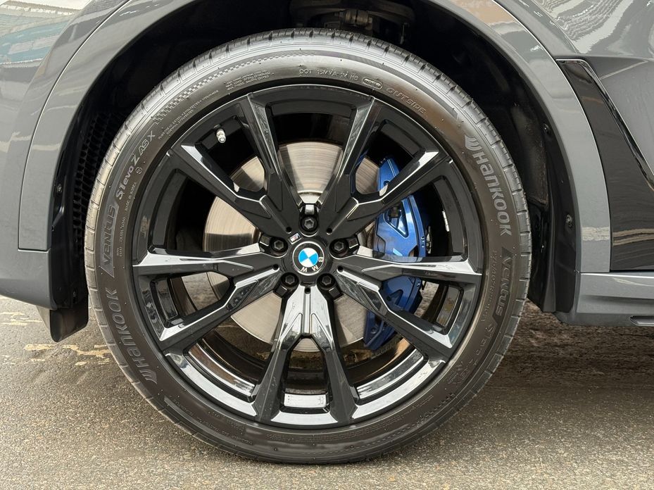 BMW X7 2022