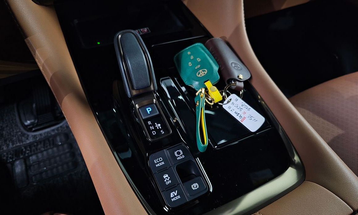 Toyota Alphard 2025