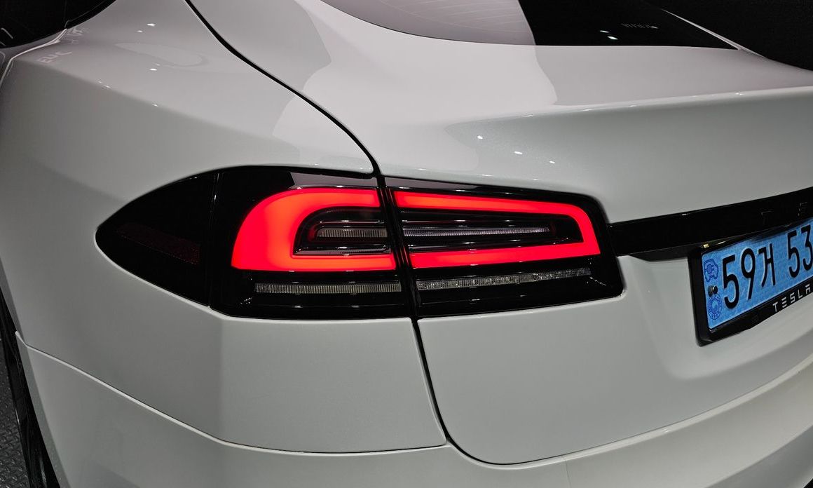 Tesla Model S 2023