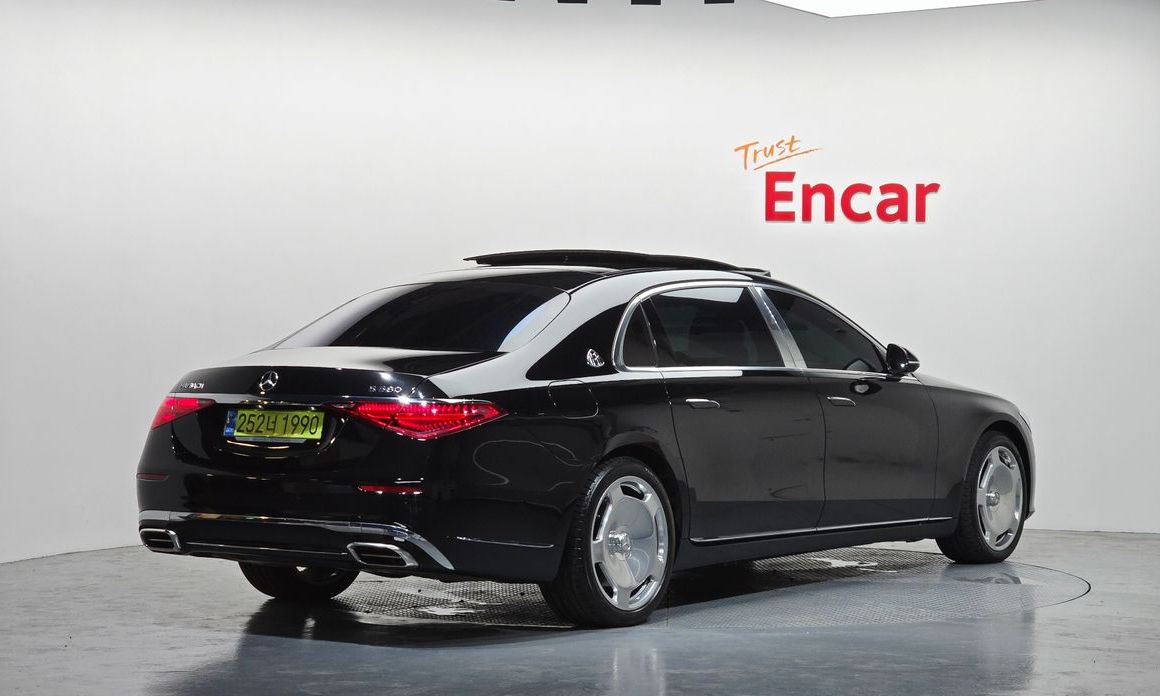 Mercedes-Benz S-Class 2023