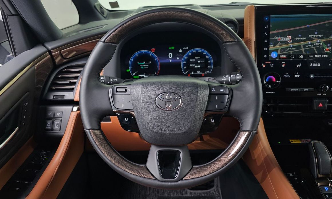 Toyota Alphard 2025