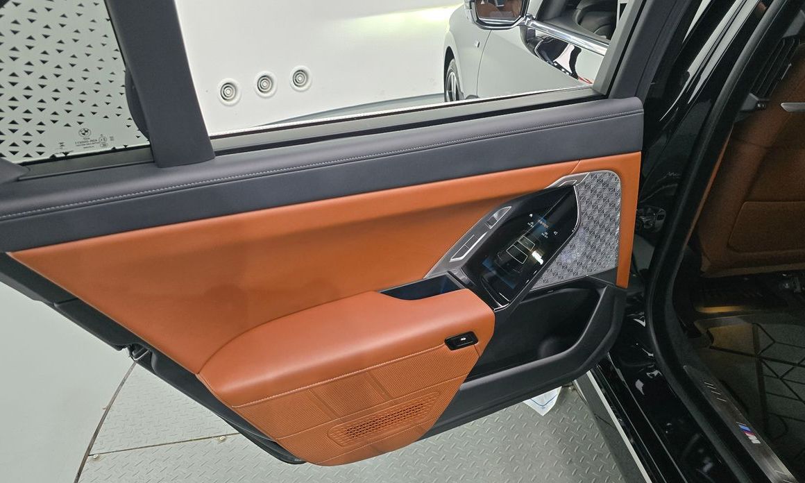 BMW i7 2025