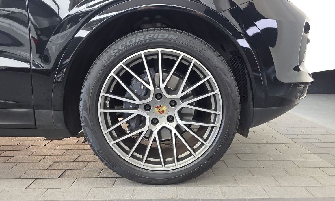 Porsche Cayenne 2023