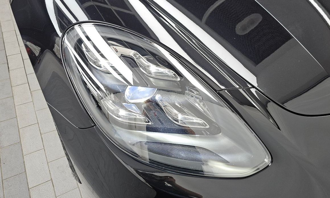 Porsche Panamera 2023